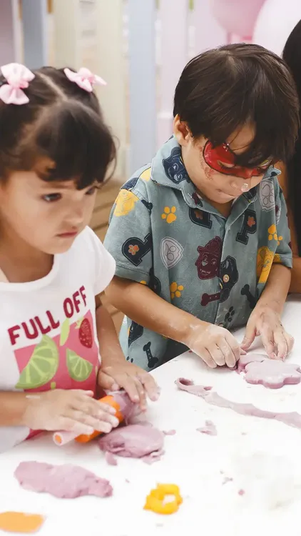 Recreação-Infantil-Massinha- de-Modelar-Recreador-Animador-Recreacionista-Recreadora-Florinópolis-Biguaçu-Palhoça-São-José-Floripa-Campeche- Barra-da-Lagoa-Ratimbum-Recreação