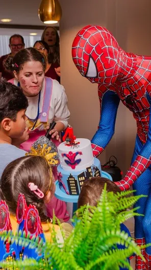 Recreação-Infantil-Personagem-Vivo-Homem-Aranha-Animador--Recreacionista-Aniversário-Recreador-Florinópolis-Biguaçu-Palhoça-São-José-Kobrasol-Floripa-Antônio-Carlos-Ratimbum-Recreação